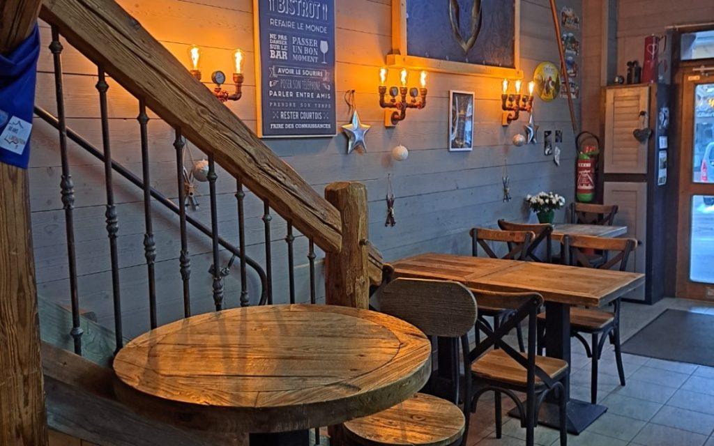 BAR RESTAURANT LICENCE IV STATION VILLAGE — photo 9