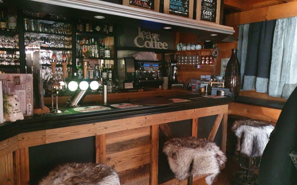 BAR RESTAURANT FRONT DE NEIGE — photo 5