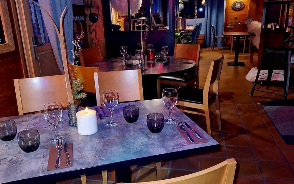 BAR RESTAURANT FRONT DE NEIGE — photo 9