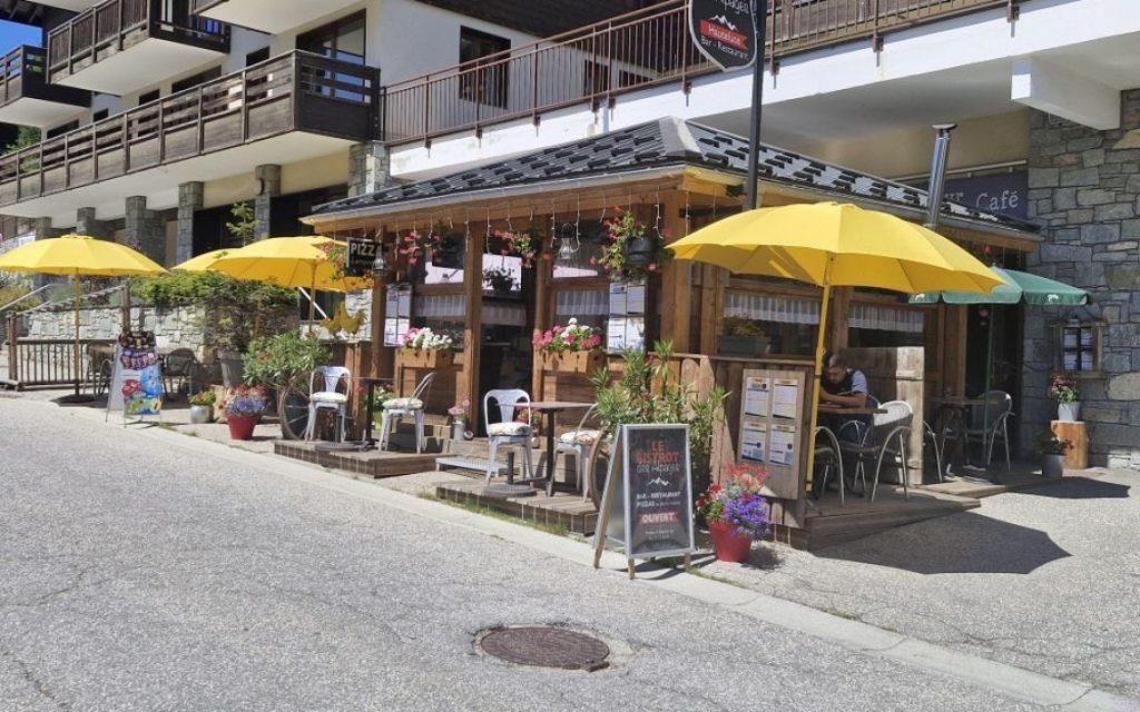 BAR RESTAURANT LICENCE IV STATION VILLAGE — photo 1