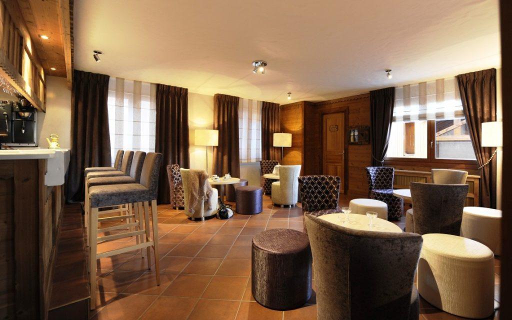 MURS COMMERCIAUX HOTEL 3 VALLEES — photo 2