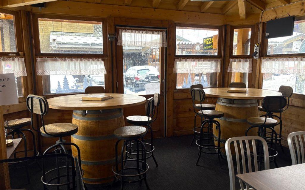 BAR RESTAURANT LICENCE IV STATION VILLAGE — photo 8