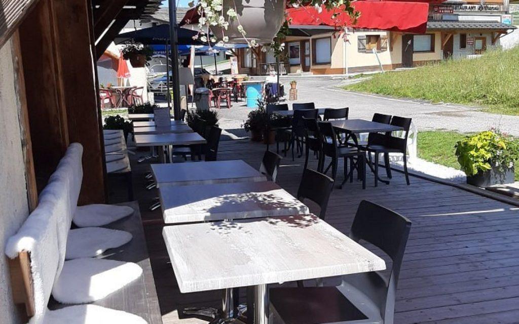 BAR RESTAURANT FRONT DE NEIGE — photo 2
