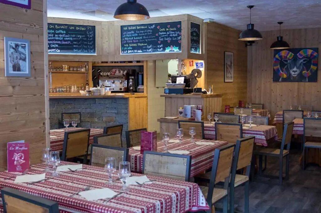 RESTAURANT FRONT DE NEIGE  STATION INTERNATIONALE — photo 8