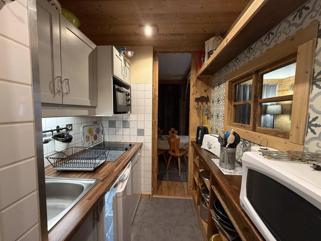 VALMOREL – CHARMANT APPARTEMENT AVEC EXTÉRIEUR — photo 3