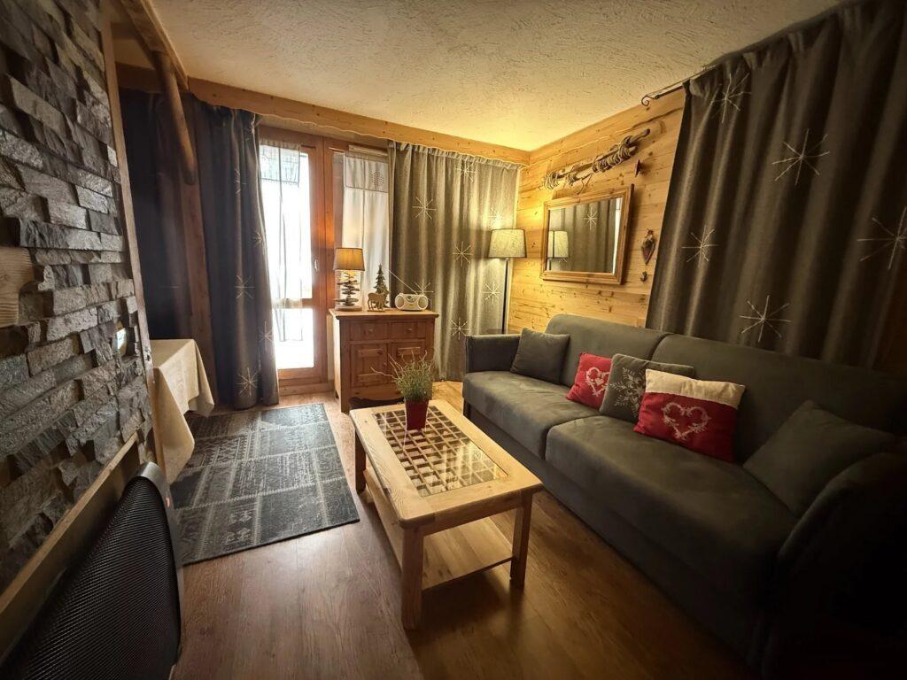 VALMOREL – CHARMANT APPARTEMENT AVEC EXTÉRIEUR — photo 2