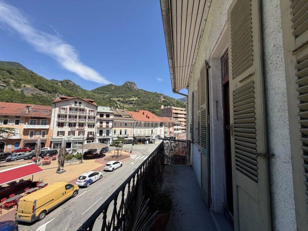 Appartement T3 – 70 m² – Centre de Moûtiers — photo 2